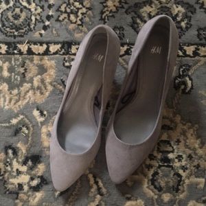 H & M Grey suede pumps - size 9